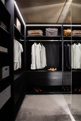 4- Interior provides your jewellery shop the perfect look